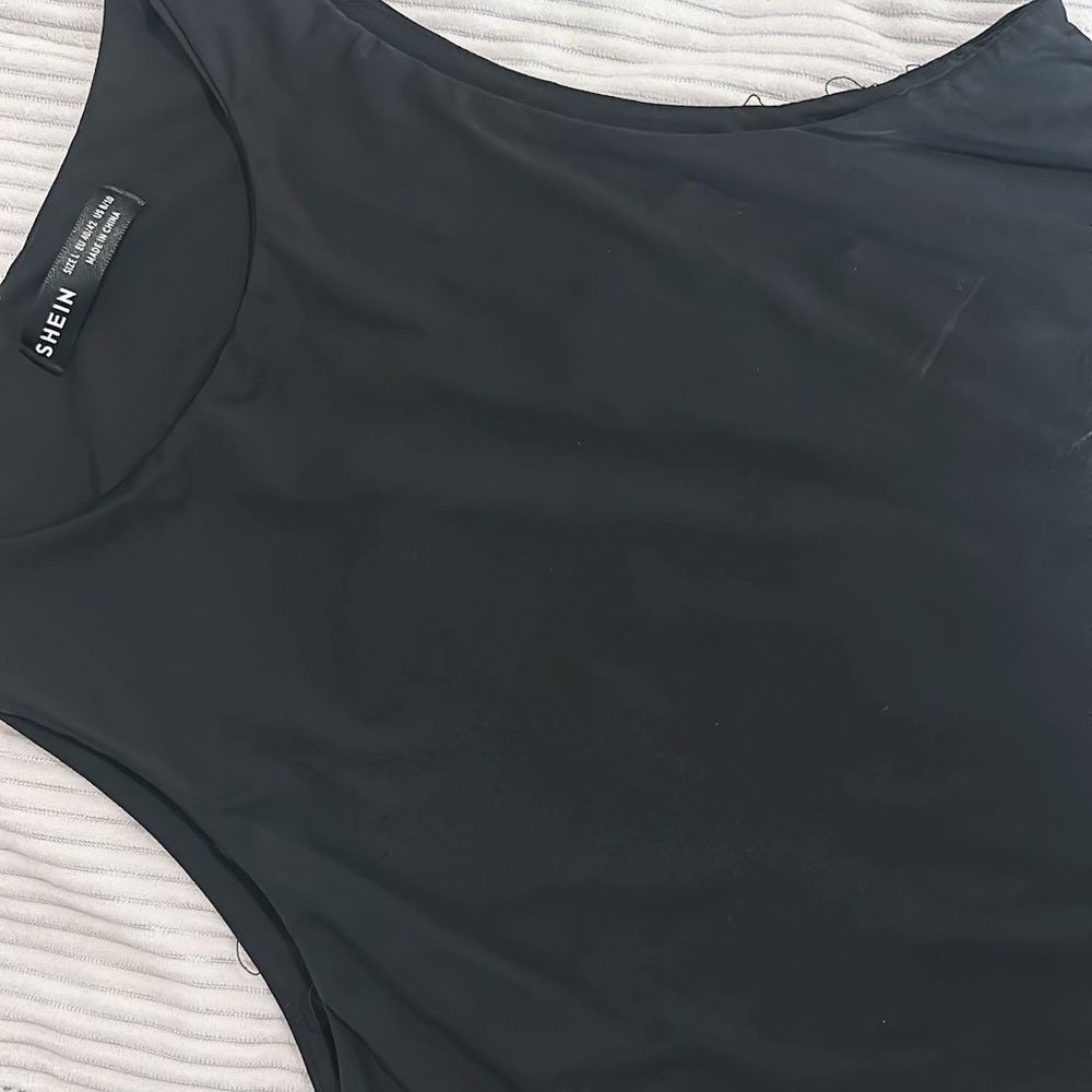 SHEIN Black Sleeveless Top